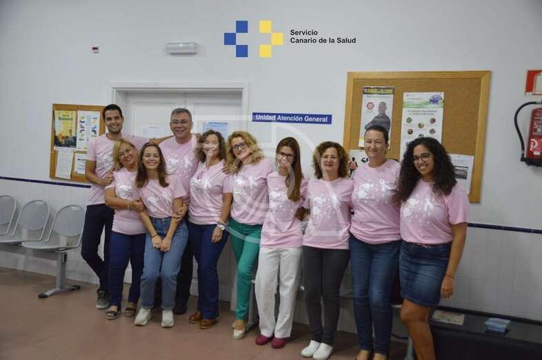 Persona de la farmacia, consultorio médico y Eliben participan en esta campaña (Foto TA)
